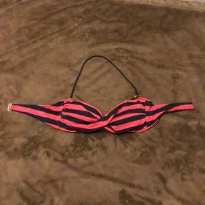 Bathing suit top 👙